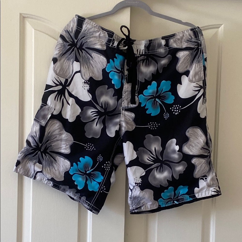 OP. Floral Black and Blue Men’s Board Shorts. Size M